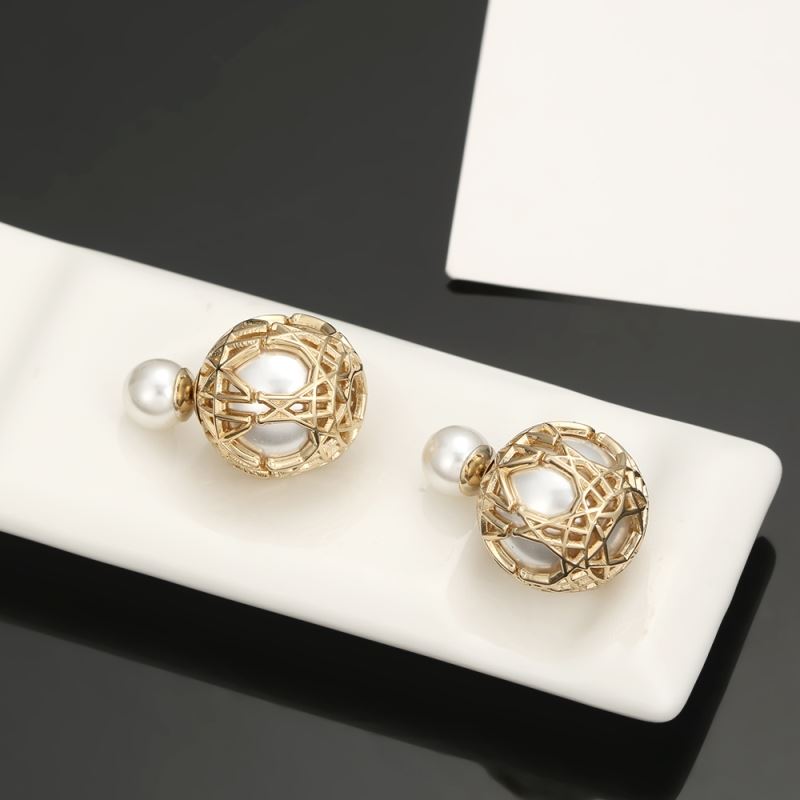 chr1st1an D10r earrings